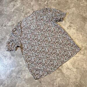 Shein Floral V Neck Casual Blouse Medium